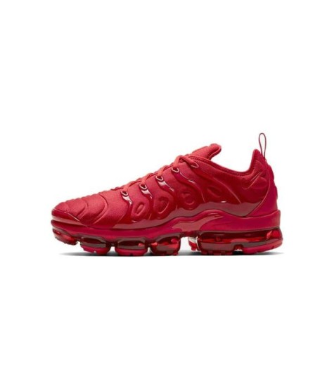 NIKE AIR VAPORMAX PLUS - TRIPLE RED