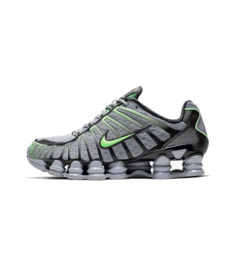 NIKE SHOX - WOLF GREY